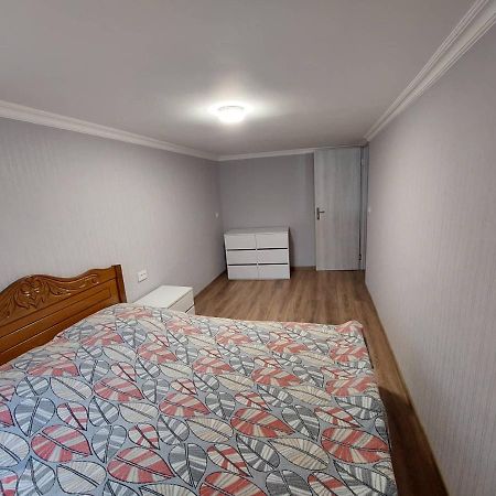 Davids Entire Place Borjomi Ngoại thất bức ảnh